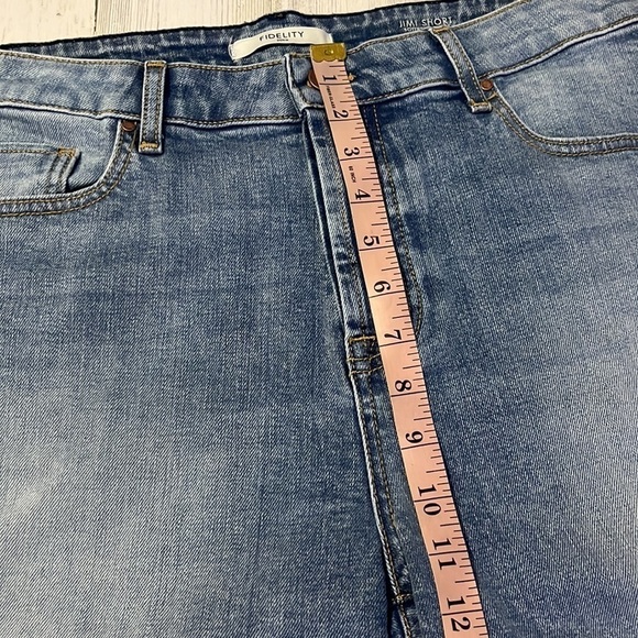Fidelity Jimi Short Boyfriend Short Size 30 NWT - Picture 13 of 15
